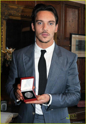 Jonathan Rhys-Meyers pic #655548