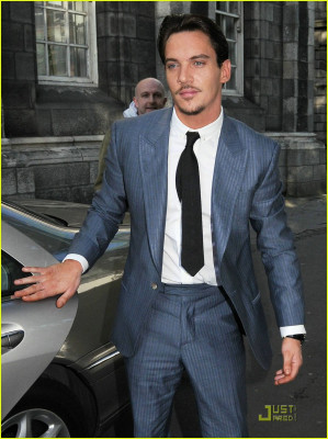 Jonathan Rhys-Meyers pic #654552