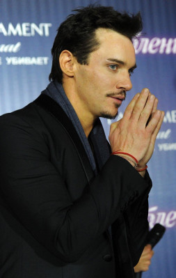 Jonathan Rhys-Meyers pic #641185
