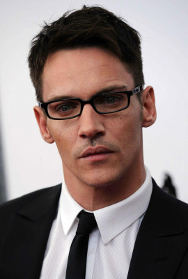 Jonathan Rhys-Meyers pic #643305