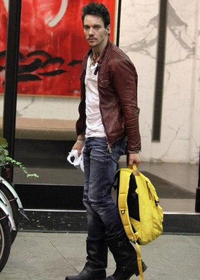 Jonathan Rhys-Meyers pic #661608