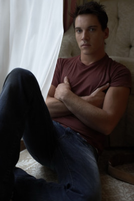 Jonathan Rhys-Meyers pic #303360