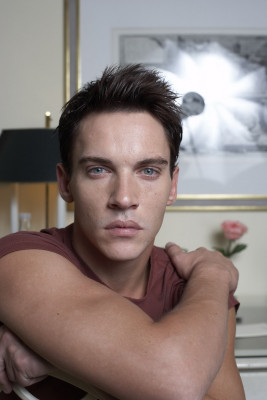 Jonathan Rhys-Meyers pic #303362