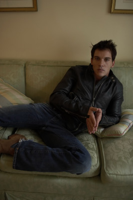 Jonathan Rhys-Meyers pic #303363
