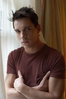 Jonathan Rhys-Meyers pic #303359