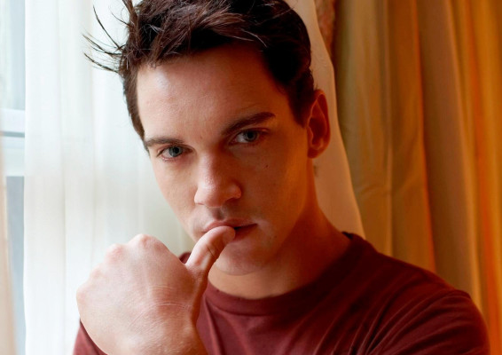 Jonathan Rhys-Meyers pic #632396
