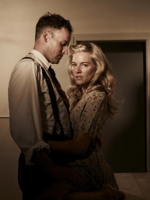 Jonny Lee Miller pic #732687