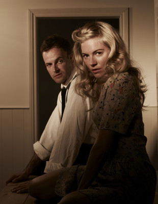Jonny Lee Miller pic #732695