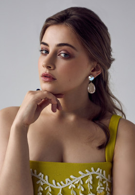 Josephine Langford by Daniel G. Castrillon for Rose & Ivy Journal 06/27/2019