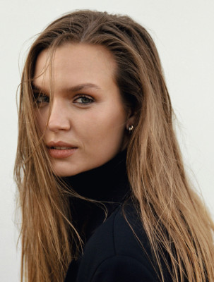 Josephine Skriver - Elle Denmark (December 2021)