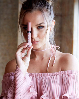 Josephine Skriver pic #980053