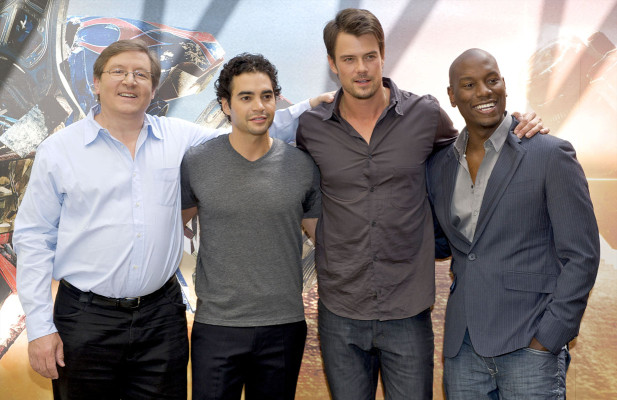 photo 6 in Josh Duhamel gallery [id207287] 2009-11-15 00:00:00