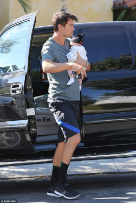 photo 28 in Josh Duhamel gallery [id681094] 2013-11-29 00:00:00
