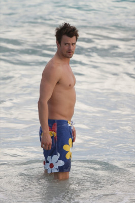 photo 8 in Josh Duhamel gallery [id335847] 2011-01-04 00:00:00
