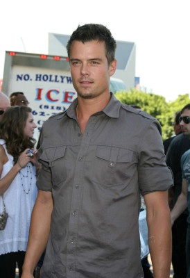 photo 24 in Josh Duhamel gallery [id107346] 2008-08-18 00:00:00