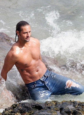 photo 4 in Josh Holloway gallery [id253604] 2010-03-29 00:00:00