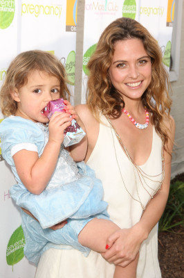 Josie Maran pic #199300