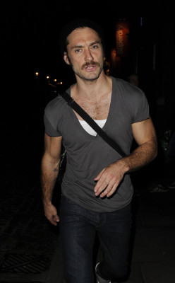 photo 14 in Jude Law gallery [id420556] 2011-09-19 00:00:00