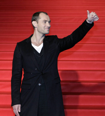 photo 26 in Jude Law gallery [id468361] 2012-02-21 00:00:00