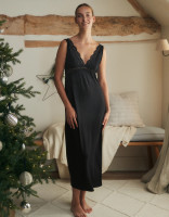 Julia Bergshoeff for The White Company 2022