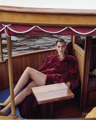 Julia Bergshoeff for Vogue NL 11/2024 by Jasper Abels
