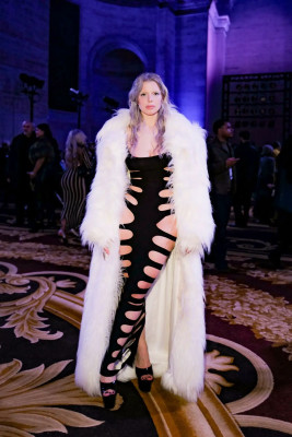Julia Fox – Laquan Smith FW 2024 Runway Show in New York