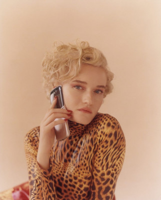 Julia Garner for Motorola // 2020