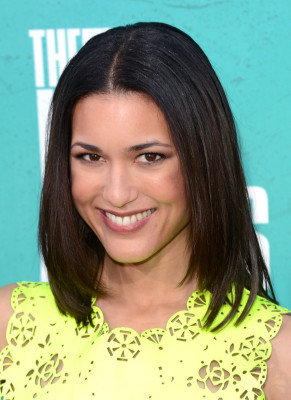 Julia Jones pic #519624