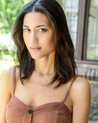 Julia Jones pic #985194