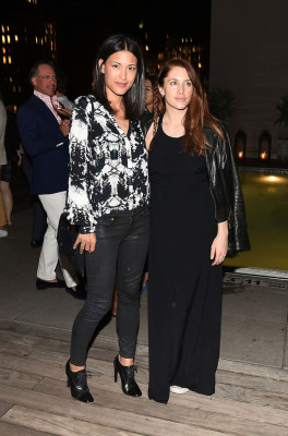 Julia Jones pic #935620