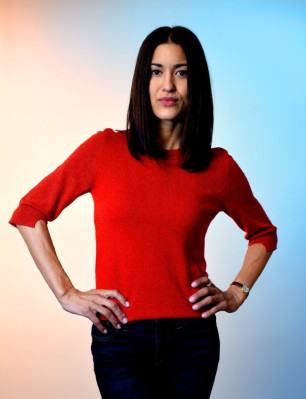 Julia Jones pic #935425