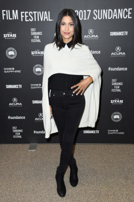 Julia Jones pic #934857