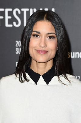Julia Jones pic #934858