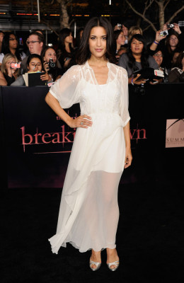 Julia Jones pic #932372