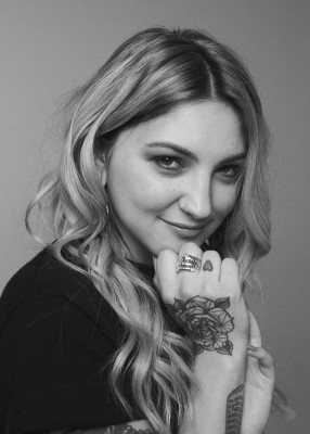 Julia Michaels by Robin Harper for V Magazine 02/01/2017