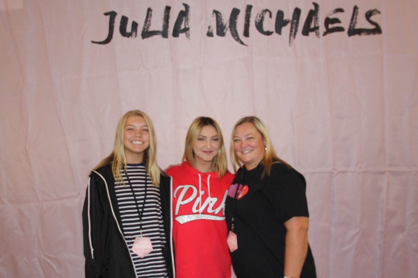 Julia Michaels pic #1210811