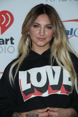 Julia Michaels pic #1210840
