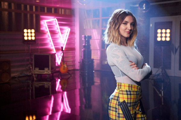Julia Michaels - Photoshoot 2018