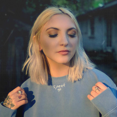 Julia Michaels - Photoshoot 2019