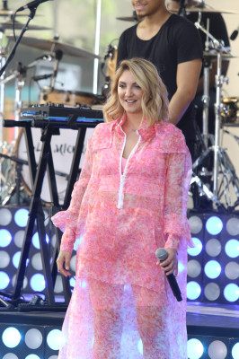Julia Michaels - TODAY Show in New York 07/27/2018
