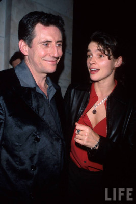 photo 20 in Julia Ormond gallery [id222196] 2009-12-16 00:00:00