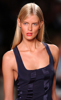 Julia Stegner pic #148371