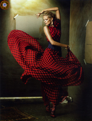 Julia Stegner pic #135693