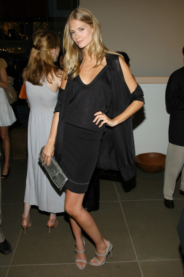 Julia Stegner pic #192681
