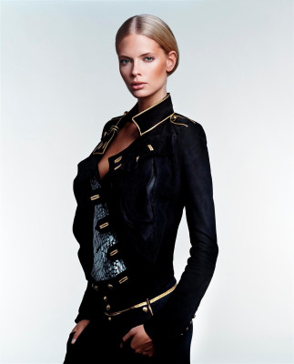 Julia Stegner pic #169865