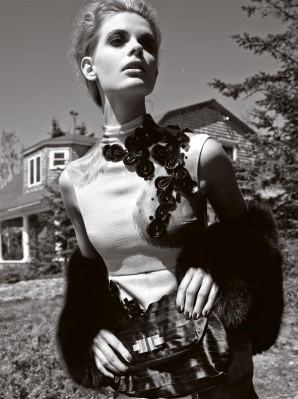 Julia Stegner pic #206467