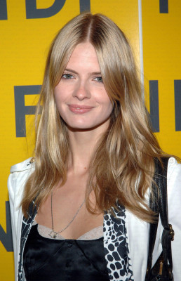 Julia Stegner pic #192682