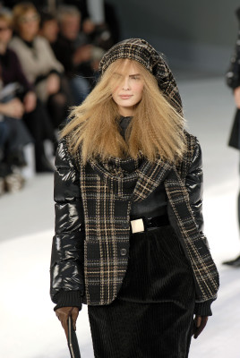 Julia Stegner pic #386485