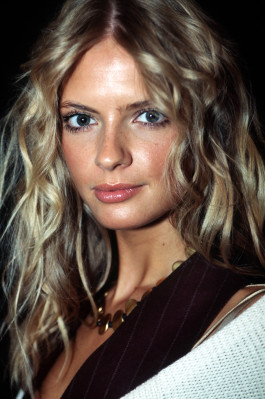 Julia Stegner pic #172010