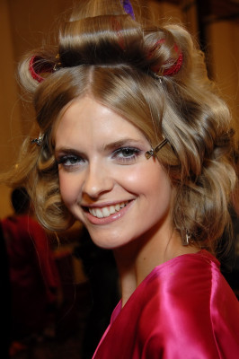 Julia Stegner pic #189091